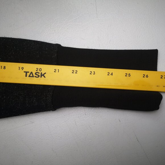 The North Face Ladies Size XS Black Faux Fur Lined Jacket with Hood - Picture 13 of 14